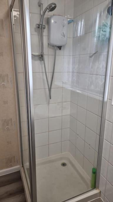 Вілла Coolfin House-Close To Excel, Contractors, Relocators, Paid Parking Лондон Екстер'єр фото