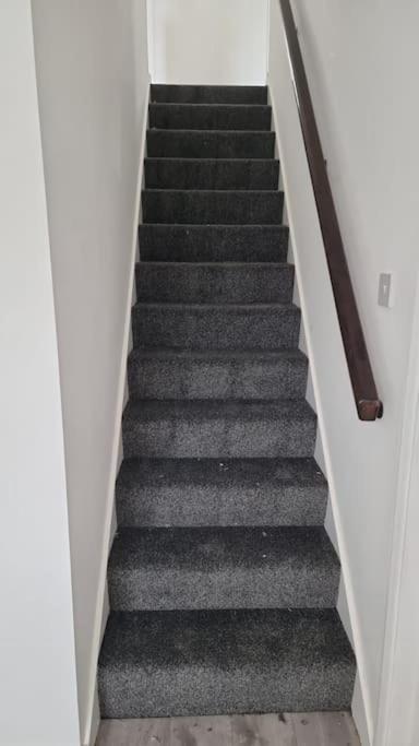 Вілла Coolfin House-Close To Excel, Contractors, Relocators, Paid Parking Лондон Екстер'єр фото