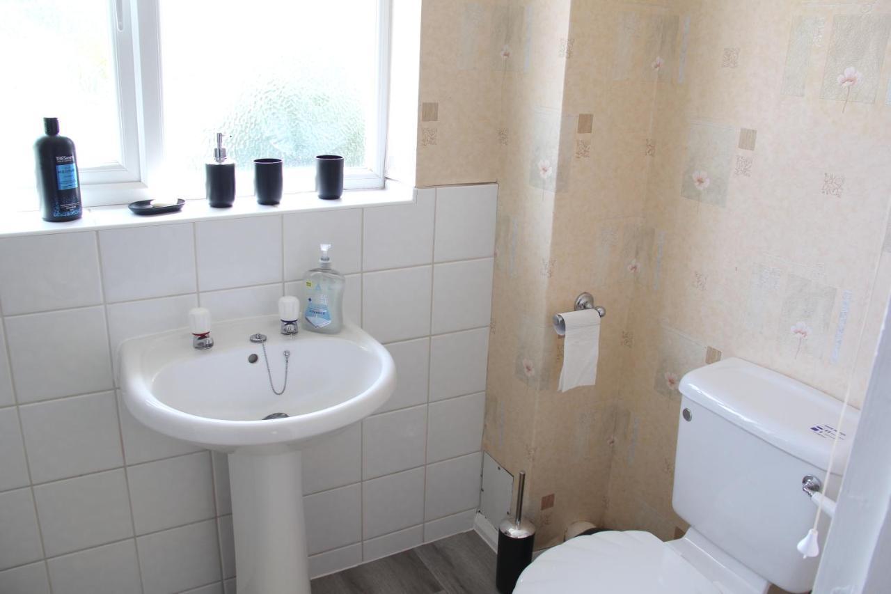 Вілла Coolfin House-Close To Excel, Contractors, Relocators, Paid Parking Лондон Екстер'єр фото