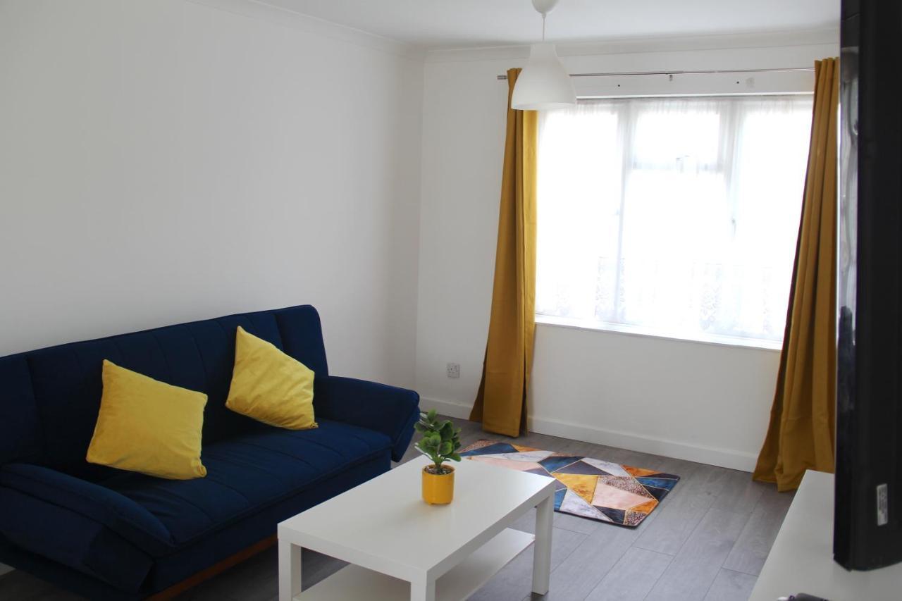 Вілла Coolfin House-Close To Excel, Contractors, Relocators, Paid Parking Лондон Екстер'єр фото